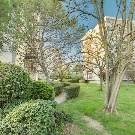Apartment 2 Chambres, Dernier Etage, Parking Gratuit Dans Residence, Balcon & Coucher De Soleil