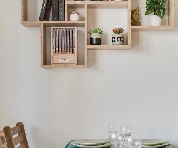 아파트 Floor - 2 Chambres, Free Wifi & Parking & Sunset By Immoconciergerie *