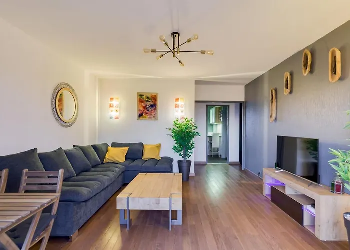 아파트 Floor - 2 Chambres, Free Wifi & Parking & Sunset By Immoconciergerie 몽펠리에